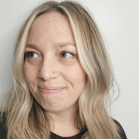 Meet your Posher, Marissa - Picture 3 of 5